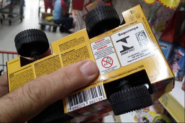 Selo Inmetro é a garantia que o brinquedo ou por testes metrológicos e foi aprovado